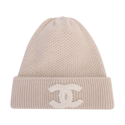 【24B】Chanel Elegant Lace Double-C Logo Beige Knit Hat AAA398-B17806-NZL35