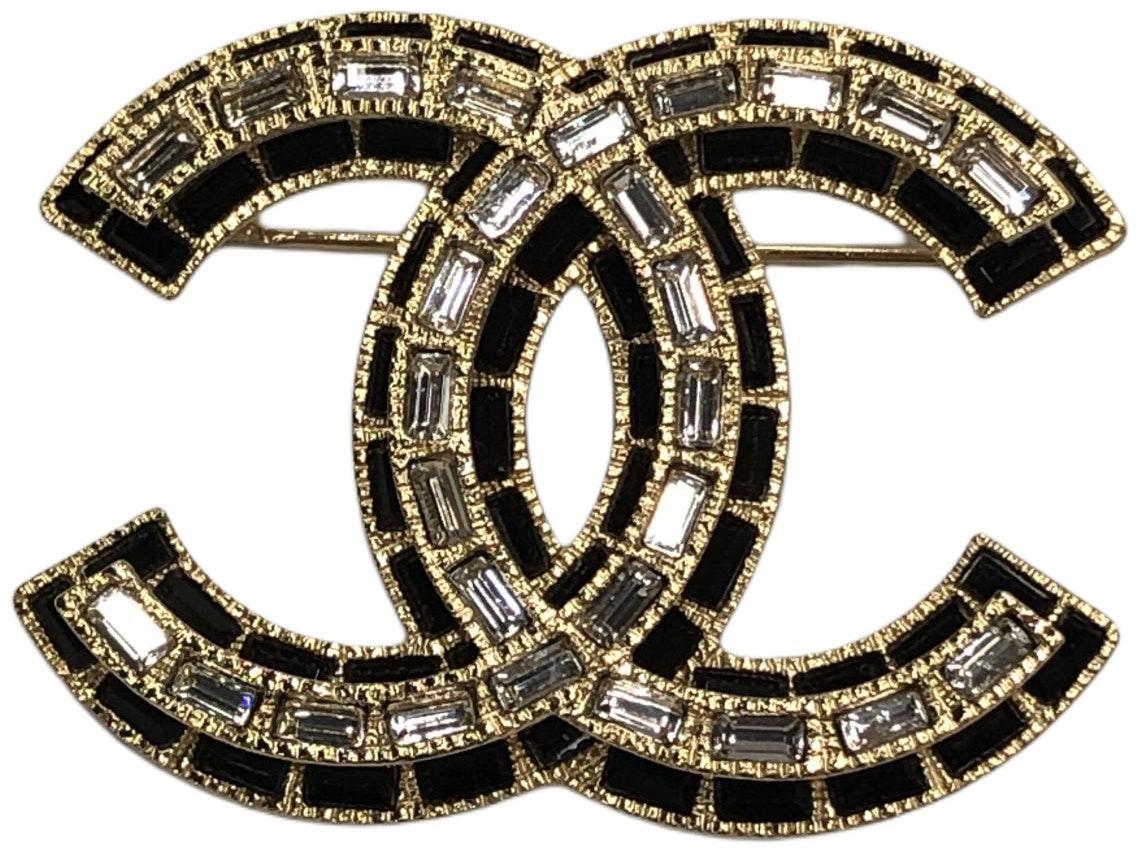 24-p-chanel-double-c-logo-brooch-gold-unisex-couples-edition-abd-185-b16634-ny-075