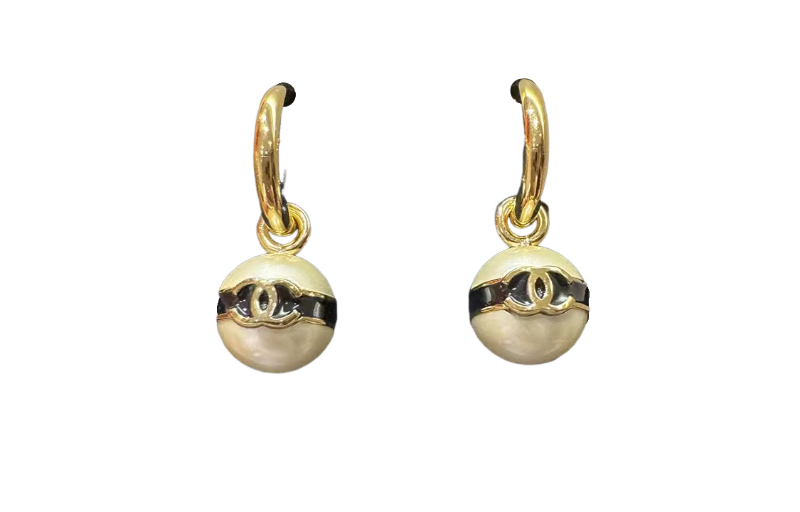 [24S New] CHANEL Pearl Circle Black Enamel Double C Earrings ABD268-B16738-NY463 圖 2
