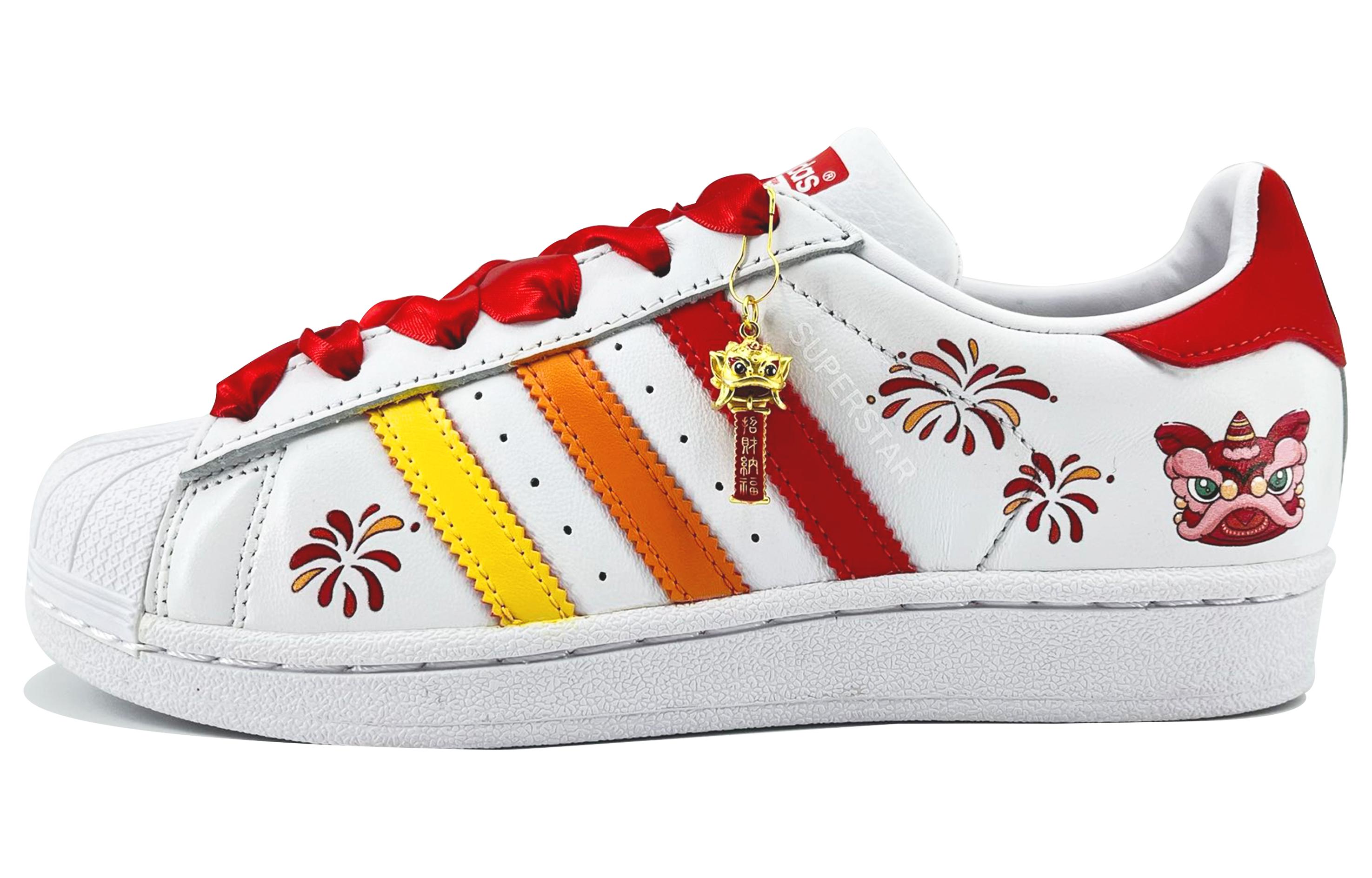 Buy (W) アディダスオリジナルス スーパースター『ニューイヤーフェスティブ カートゥーン 赤白』女性向けカスタムシューズ。 CM8413(Team168-迎新）