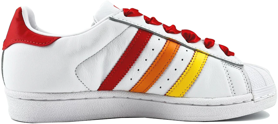 (W) アディダスオリジナルス スーパースター『ニューイヤーフェスティブ カートゥーン 赤白』女性向けカスタムシューズ。 CM8413(Team168-迎新) Order (W) アディダスオリジナルス スーパースター『ニューイヤーフェスティブ カートゥーン 赤白』女性向けカスタムシューズ。 CM8413(Team168-迎新)
