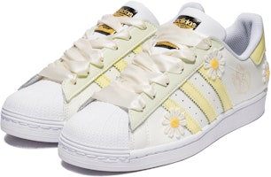 【訂製球鞋】adidas originals Superstar 野鶴製造 清新簡約 蝶舞春放 低筒 板鞋 女款 米白色 Shop 【訂製球鞋】adidas originals Superstar 野鶴製造 清新簡約 蝶舞春放 低筒 板鞋 女款 米白色