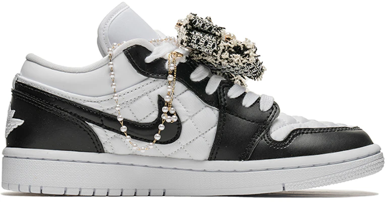【客製化球鞋】Jordan Air Jordan 1 野鶴製造 小香風 極簡風 蝴蝶結 特殊客製款 低筒 板鞋 女款 黑白 Order 【客製化球鞋】Jordan Air Jordan 1 野鶴製造 小香風 極簡風 蝴蝶結 特殊客製款 低筒 板鞋 女款 黑白