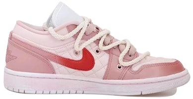 【定制球鞋】Jordan Air Jordan 1 Low OKHR 愛心 腮紅 麻繩 做舊 暈染 低筒 復古籃球鞋 女款 粉色 Lookbook 【定制球鞋】Jordan Air Jordan 1 Low OKHR 愛心 腮紅 麻繩 做舊 暈染 低筒 復古籃球鞋 女款 粉色