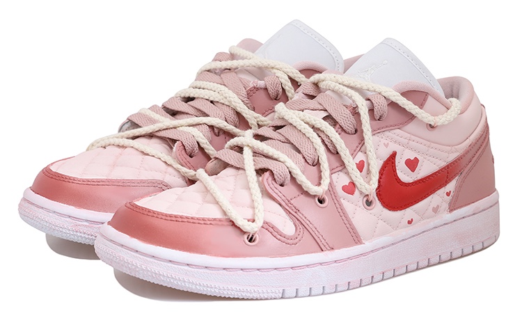 Shop 【定制球鞋】Jordan Air Jordan 1 Low OKHR 愛心 腮紅 麻繩 做舊 暈染 低筒 復古籃球鞋 女款 粉色