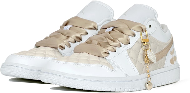 【定制球鞋】 Jordan Air Jordan 1 Low 小香風 櫻桃愛心 珍珠掛墜 優雅百搭 低幫 復古籃球鞋 女款 香檳金 Lookbook 【定制球鞋】 Jordan Air Jordan 1 Low 小香風 櫻桃愛心 珍珠掛墜 優雅百搭 低幫 復古籃球鞋 女款 香檳金