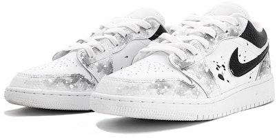 (W) 【カスタムシューズ】(女性) エアジョーダン1 ロー'インクペインティング' AO9944-111(TeamM-女款中国风水墨丹青黑白) Lookbook (W) 【カスタムシューズ】(女性) エアジョーダン1 ロー'インクペインティング' AO9944-111(TeamM-女款中国风水墨丹青黑白)