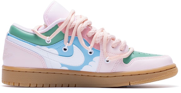 【訂製球鞋】Jordan Air Jordan 1 Low Pink Gum 解構鞋帶 六一主題 天堂島 手繪噴繪 低幫 復古籃球鞋 女款 粉綠 Order 【訂製球鞋】Jordan Air Jordan 1 Low Pink Gum 解構鞋帶 六一主題 天堂島 手繪噴繪 低幫 復古籃球鞋 女款 粉綠