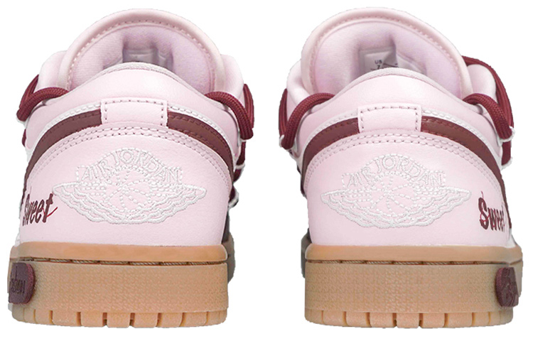 Shop (W) [定制鞋] Air Jordan 1 Low '粉胶' 低帮篮球鞋 DC0774-601(Team27-女款甜心巧克力酒红粉白)