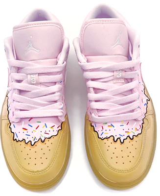 (W) 에어 조던 1 로우 '핑크 껌' 커스텀 슈즈 DC0774-601(Team-柒女款粉红甜甜圈) Shop (W) 에어 조던 1 로우 '핑크 껌' 커스텀 슈즈 DC0774-601(Team-柒女款粉红甜甜圈)