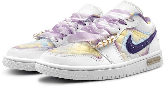 【定制球鞋】喬登 Air Jordan 1 縫紉小香奈兒 雲染霓虹 扎染漸變 夢幻 低幫 復古籃球鞋 女款 悠香黃 Lookbook 【定制球鞋】喬登 Air Jordan 1 縫紉小香奈兒 雲染霓虹 扎染漸變 夢幻 低幫 復古籃球鞋 女款 悠香黃