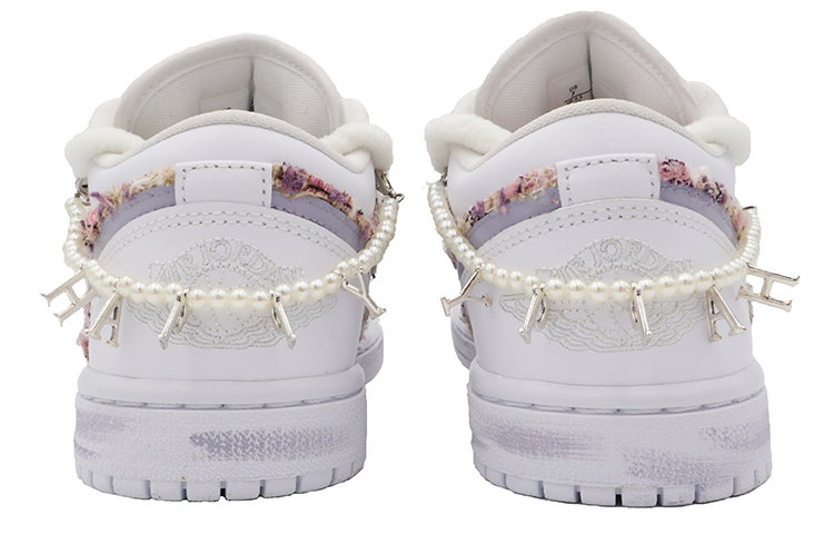Shop (W) [定制鞋款] Air Jordan 1 Low '珍珠链白色绗缝' DB6480-100(Team37-女款香芋风情)