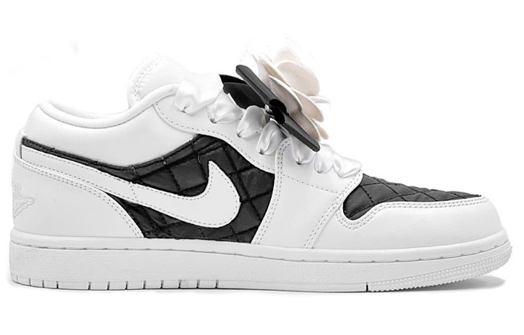 Order (W) [Sepatu Custom] Air Jordan 1 Low 'Putih Triple Quilted' DB6480-100(TeamS-小香风)