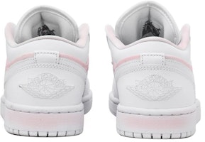 【訂製球鞋】 Jordan Air Jordan 1 low OKHR 櫻花 掛飾 腮紅 做舊 暈染 低筒 復古籃球鞋 女款 粉色 Details for 【訂製球鞋】 Jordan Air Jordan 1 low OKHR 櫻花 掛飾 腮紅 做舊 暈染 低筒 復古籃球鞋 女款 粉色