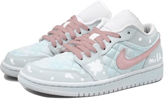 【客製化籃球鞋】Jordan Air Jordan 1 Low OKHR 草莓牛奶 復古風 特殊鞋盒 低筒 復古籃球鞋 女款 藍粉 Shop 【客製化籃球鞋】Jordan Air Jordan 1 Low OKHR 草莓牛奶 復古風 特殊鞋盒 低筒 復古籃球鞋 女款 藍粉