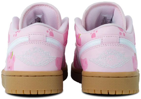 (W) 에어 조던 1 로우 '딸기곰 핑크검' (커스텀) DC0774-601(Teamfour-女款小熊S-BOX) Details for (W) 에어 조던 1 로우 '딸기곰 핑크검' (커스텀) DC0774-601(Teamfour-女款小熊S-BOX)