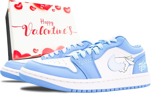 【訂製球鞋】喬丹 Air Jordan 1 TAKE禮盒 北卡藍 大學藍 簡約時尚 潮流 小清新 防滑耐磨 低筒 復古籃球鞋 女款 藍白 Buy 【訂製球鞋】喬丹 Air Jordan 1 TAKE禮盒 北卡藍 大學藍 簡約時尚 潮流 小清新 防滑耐磨 低筒 復古籃球鞋 女款 藍白