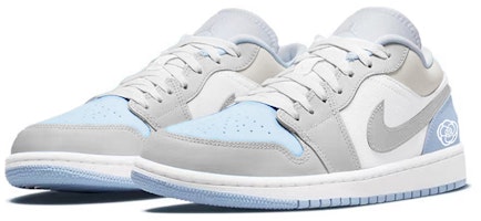 (W) 에어 조던 1 로우 '유니블루 카멜리아' (커스텀) DC0774-050(TeamY-女款复古山茶花大学蓝) Lookbook (W) 에어 조던 1 로우 '유니블루 카멜리아' (커스텀) DC0774-050(TeamY-女款复古山茶花大学蓝)