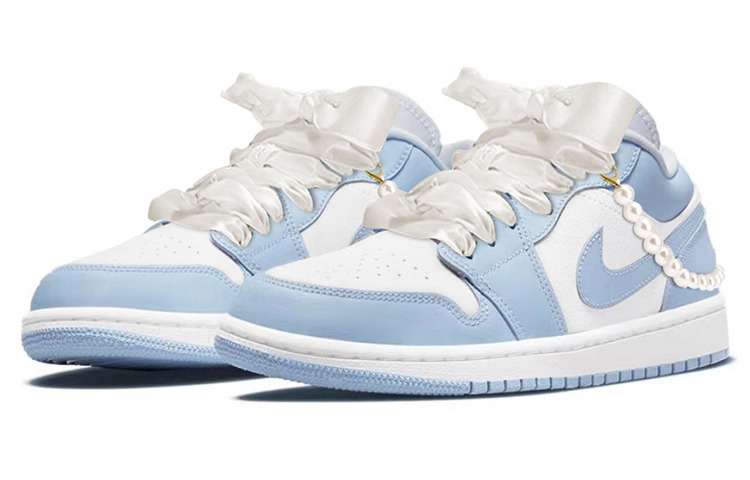 Lookbook (W) カスタムAJ1ロー "ユニバーシティブルーパール" DC0774-050(TeamY-女款小香儿大学蓝)