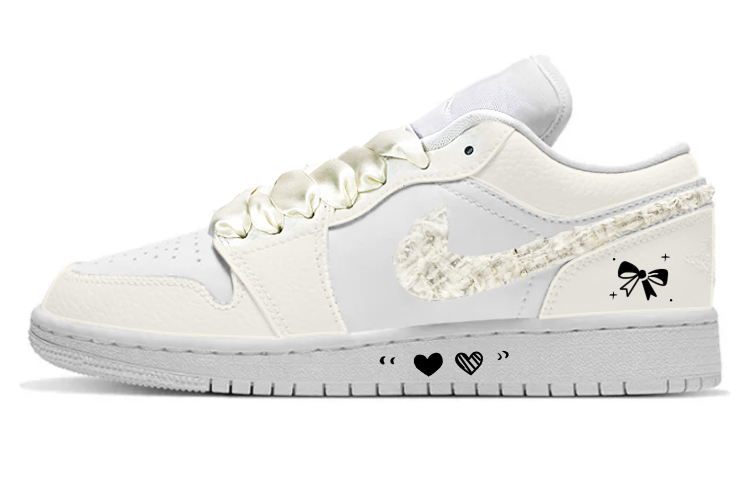 Buy (W) [Kasut Tersuai] Air Jordan 1 Low 'Hari Valentine Bulu & Hati' AO9944-111(Team叁-女款涂鸦贴布小香风)