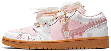 【定制球鞋】Jordan Air Jordan 1 Low 愛心 情人節 限定禮盒 蝴蝶結 低筒 復古籃球鞋 女款 粉白 Order 【定制球鞋】Jordan Air Jordan 1 Low 愛心 情人節 限定禮盒 蝴蝶結 低筒 復古籃球鞋 女款 粉白