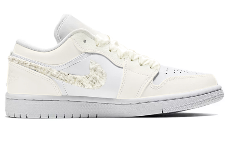 Order (W) [Kasut Tersuai] Air Jordan 1 Low 'Hari Valentine Bulu & Hati' AO9944-111(Team叁-女款涂鸦贴布小香风)