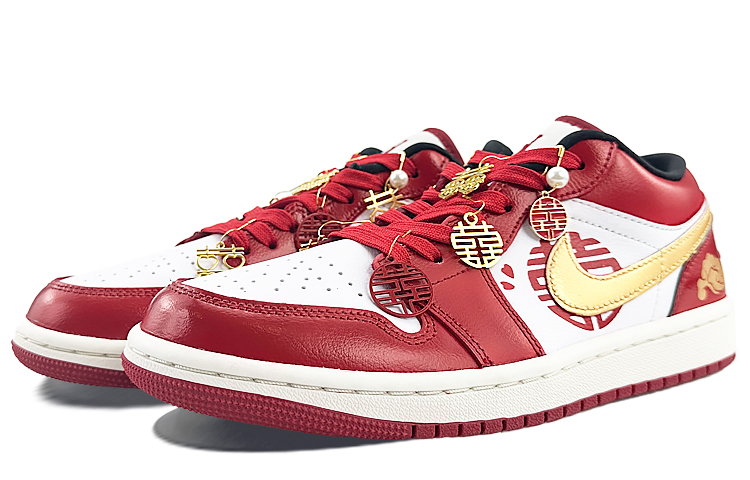 Lookbook 【定制球鞋】Jordan Air Jordan 1 Low 球場精靈 婚鞋祥云 喜慶 低幫 復古籃球鞋 女款 紅金