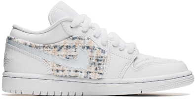 【訂製球鞋】Jordan Air Jordan 1 Low 野鶴製造 小香風主題 極簡風 貼布 低幫 復古籃球鞋 女款 白藍 禮盒版 Lookbook 【訂製球鞋】Jordan Air Jordan 1 Low 野鶴製造 小香風主題 極簡風 貼布 低幫 復古籃球鞋 女款 白藍 禮盒版