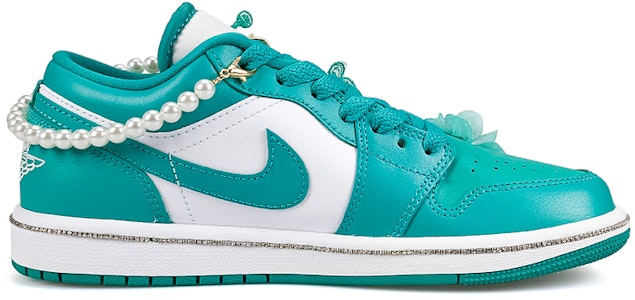 【客製化球鞋】Jordan Air Jordan 1 Low 花枝語 網紗 水鑽 珍珠 低筒 復古籃球鞋 女款 白綠 Order 【客製化球鞋】Jordan Air Jordan 1 Low 花枝語 網紗 水鑽 珍珠 低筒 復古籃球鞋 女款 白綠