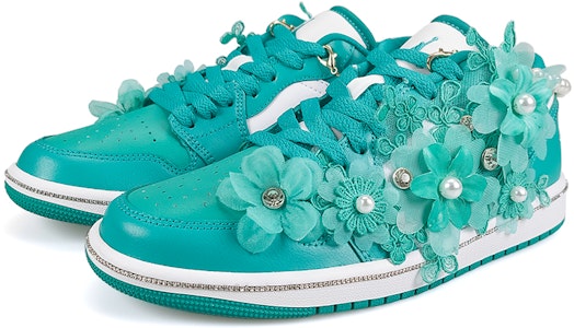 【客製化球鞋】Jordan Air Jordan 1 Low 花枝語 網紗 水鑽 珍珠 低筒 復古籃球鞋 女款 白綠 Lookbook 【客製化球鞋】Jordan Air Jordan 1 Low 花枝語 網紗 水鑽 珍珠 低筒 復古籃球鞋 女款 白綠
