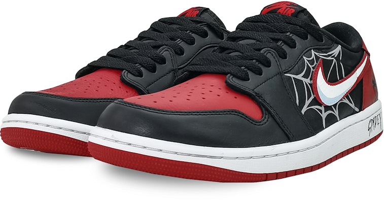 【定制球鞋】 Jordan Air Jordan 1 Low OG "NC to Chi" 平行宇宙 蜘蛛侠 低帮 复古籃球鞋 女款 黑紅 Lookbook 【定制球鞋】 Jordan Air Jordan 1 Low OG "NC to Chi" 平行宇宙 蜘蛛侠 低帮 复古籃球鞋 女款 黑紅