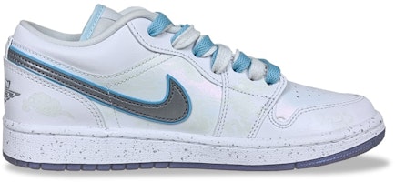 (W) 【カスタムシューズ】 ウィメンズ Air Jordan 1 Low SE 'Dare To Fly White Silver' FB1874-101(Team21-女款祥云光变) Order (W) 【カスタムシューズ】 ウィメンズ Air Jordan 1 Low SE 'Dare To Fly White Silver' FB1874-101(Team21-女款祥云光变)
