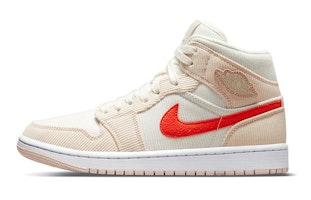 (W) カスタムAJ1 ミッド バーガンディ コーデュロイ星空スウッシュ DA8009-108(TeamB-酒红满天星) Details for (W) カスタムAJ1 ミッド バーガンディ コーデュロイ星空スウッシュ DA8009-108(TeamB-酒红满天星)