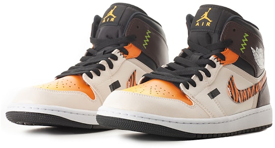 【定製球鞋】Air Jordan 1 Mid 虎年限定 CNY 國風禮盒 虎紋 輕奢滿印 Vibe解構縫線 Vibe做舊 中幫 復古籃球鞋 女款 摩卡棕米色 Shop 【定製球鞋】Air Jordan 1 Mid 虎年限定 CNY 國風禮盒 虎紋 輕奢滿印 Vibe解構縫線 Vibe做舊 中幫 復古籃球鞋 女款 摩卡棕米色