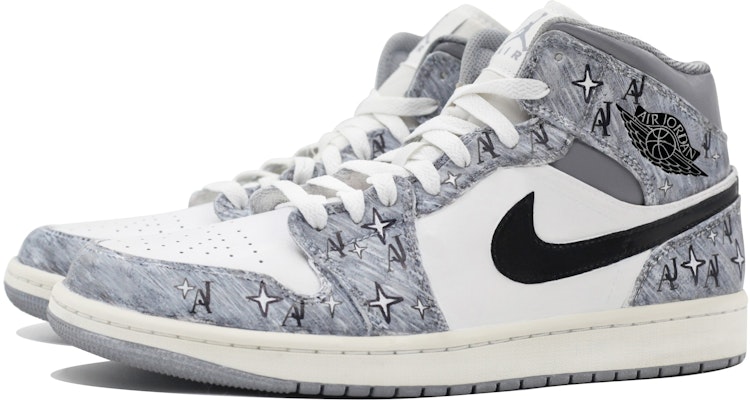 (W) 에어 조던 1 미드 '그레이 화이트 그래피티' 커스텀 슈즈 554725-135(Team39-AMY169AJ) Shop (W) 에어 조던 1 미드 '그레이 화이트 그래피티' 커스텀 슈즈 554725-135(Team39-AMY169AJ)