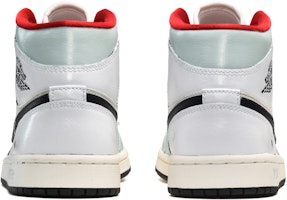 【客製化球鞋】Jordan Air Jordan 1 Mid 夏日清新 愛心 復古籃球鞋 女款 藍白黑 Shop 【客製化球鞋】Jordan Air Jordan 1 Mid 夏日清新 愛心 復古籃球鞋 女款 藍白黑