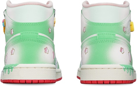 【訂製球鞋】Jordan Air Jordan 1 Mid 抹茶冰淇淋 520主題 特殊鞋盒 送小熊 防滑耐磨 中筒 復古籃球鞋 女款 綠白 Shop 【訂製球鞋】Jordan Air Jordan 1 Mid 抹茶冰淇淋 520主題 特殊鞋盒 送小熊 防滑耐磨 中筒 復古籃球鞋 女款 綠白