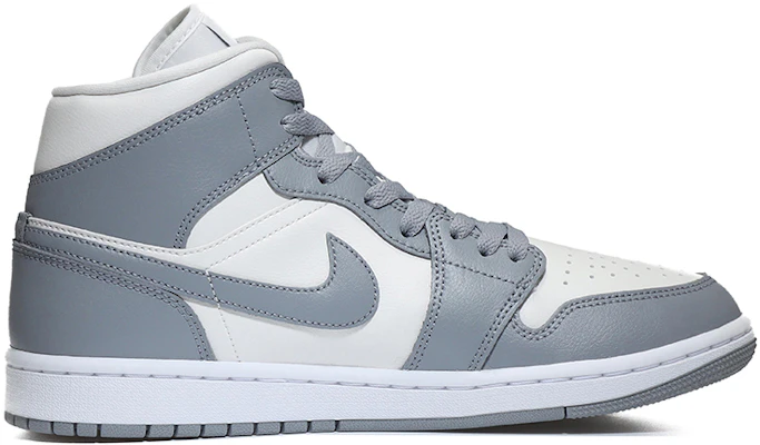 【客製化球鞋】Jordan Air Jordan 1 Mid 像素愛心 電玩棉花 遊戲電競 中幫 復古籃球鞋 女款 灰白 Order 【客製化球鞋】Jordan Air Jordan 1 Mid 像素愛心 電玩棉花 遊戲電競 中幫 復古籃球鞋 女款 灰白