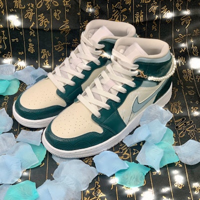 (W) 에어 조던 1 미드 '치파오' (커스텀) 554725-129(TeamD--女款旗袍白绿) 3