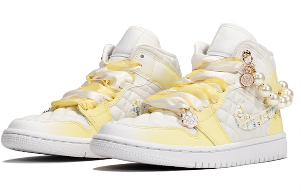 (W) 에어 조던 1 미드 '퀼티드 화이트 여신' (59 characters) DB6078-100(TeamE-女款小香风白黄) Lookbook (W) 에어 조던 1 미드 '퀼티드 화이트 여신' (59 characters) DB6078-100(TeamE-女款小香风白黄)