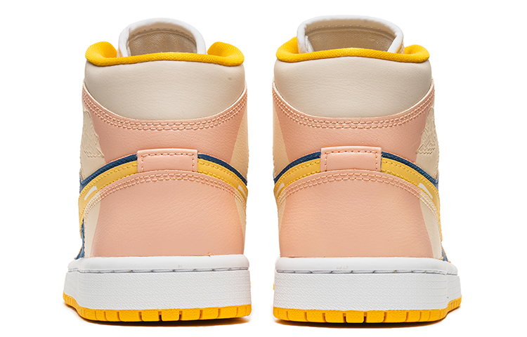 Shop 【定制球鞋】 Jordan Air Jordan 1 Mid 野鶴製造 魔卡少女櫻 撞色設計 中幫 復古籃球鞋 女款 漸變粉