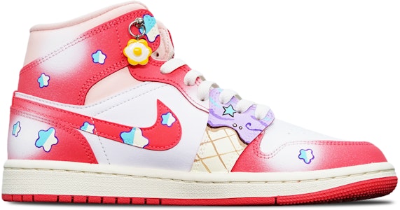 【訂製球鞋】Jordan Air Jordan 1 Mid 草莓冰淇淋 520主題 特殊鞋盒 送小熊 防滑耐磨 中幫 復古籃球鞋 女款 紅白 Order 【訂製球鞋】Jordan Air Jordan 1 Mid 草莓冰淇淋 520主題 特殊鞋盒 送小熊 防滑耐磨 中幫 復古籃球鞋 女款 紅白