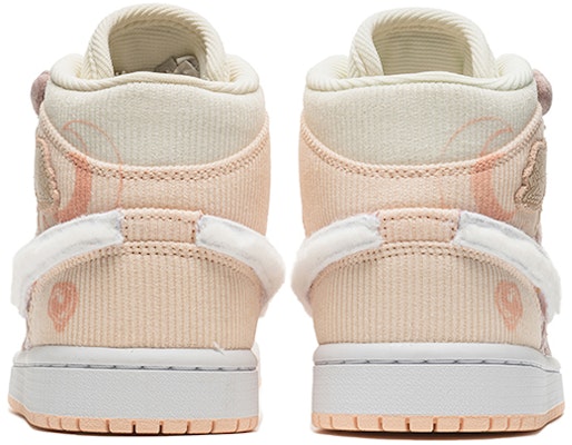 【定製球鞋】Jordan Air Jordan 1 Mid 野鶴製造 情人節主題 燈芯絨 星光點點 貼布 禮盒版 復古籃球鞋 女款 白粉 禮盒版 Shop 【定製球鞋】Jordan Air Jordan 1 Mid 野鶴製造 情人節主題 燈芯絨 星光點點 貼布 禮盒版 復古籃球鞋 女款 白粉 禮盒版