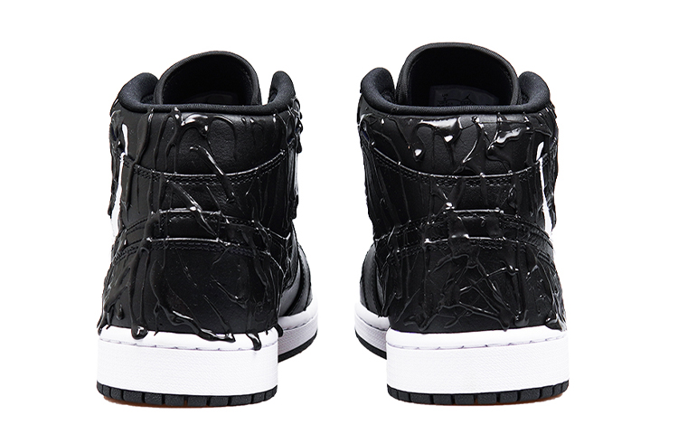 Shop 【訂製球鞋】Jordan Air Jordan 1 Mid 超級英雄系列 毒液 侵蝕 噴繪 特殊訂製材料 潮流百搭 中幫 籃球鞋 女款 黑色