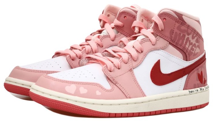 【訂製籃球鞋】Jordan Air Jordan 1 OKHR 一見鍾情 字體 做舊 中筒 復古籃球鞋 女款 玫瑰紅 Lookbook 【訂製籃球鞋】Jordan Air Jordan 1 OKHR 一見鍾情 字體 做舊 中筒 復古籃球鞋 女款 玫瑰紅