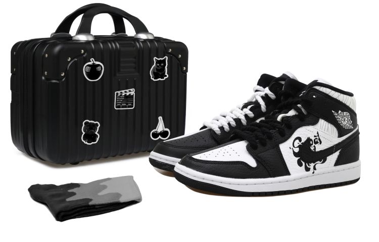 Buy 【定制球鞋】Jordan Air Jordan 1 OKHR 中筒 塗鴉 太極熊貓 陰陽 手繪 復古高筒籃球鞋 女款 黑白