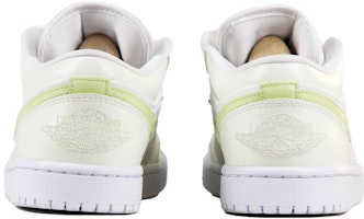 【定製球鞋】Jordan Air Jordan 1 小香奈兒 茉莉綠提 夏日清新 絲質鞋帶 低筒 復古籃球鞋 女款 白綠 Purchase 【定製球鞋】Jordan Air Jordan 1 小香奈兒 茉莉綠提 夏日清新 絲質鞋帶 低筒 復古籃球鞋 女款 白綠