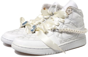 (W) 에어 조던 샤넬 x 1 미드 '화이트 펄 - 실크 레이스' DB6078-100(Team拾玖-小香风) Lookbook (W) 에어 조던 샤넬 x 1 미드 '화이트 펄 - 실크 레이스' DB6078-100(Team拾玖-小香风)