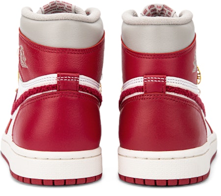 【訂製球鞋】 Jordan Air Jordan 1 Mid 中式結婚 慶典禮盒婚鞋 甜蜜幸福 喜慶飾物 擺飾絨 高筒 復古籃球鞋 女款 白紅 Purchase 【訂製球鞋】 Jordan Air Jordan 1 Mid 中式結婚 慶典禮盒婚鞋 甜蜜幸福 喜慶飾物 擺飾絨 高筒 復古籃球鞋 女款 白紅