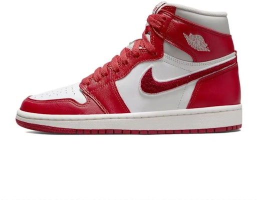 【訂製球鞋】 Jordan Air Jordan 1 Mid 中式結婚 慶典禮盒婚鞋 甜蜜幸福 喜慶飾物 擺飾絨 高筒 復古籃球鞋 女款 白紅 Sizing 【訂製球鞋】 Jordan Air Jordan 1 Mid 中式結婚 慶典禮盒婚鞋 甜蜜幸福 喜慶飾物 擺飾絨 高筒 復古籃球鞋 女款 白紅